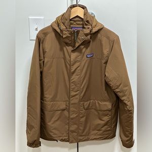 Patagonia Isthmus Jacket - Men’s Medium in Brown.      Barely worn